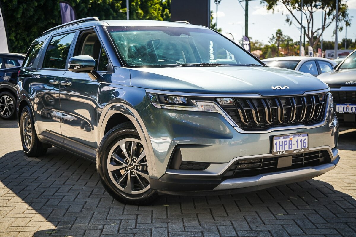 Kia Carnival image 1