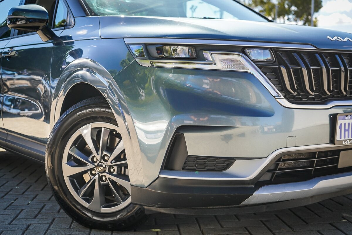 Kia Carnival image 2