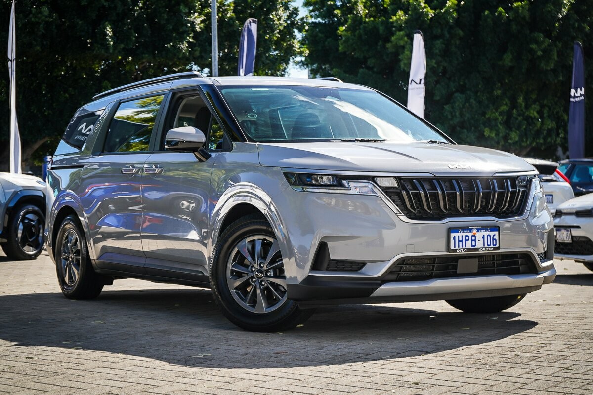 Kia Carnival image 1