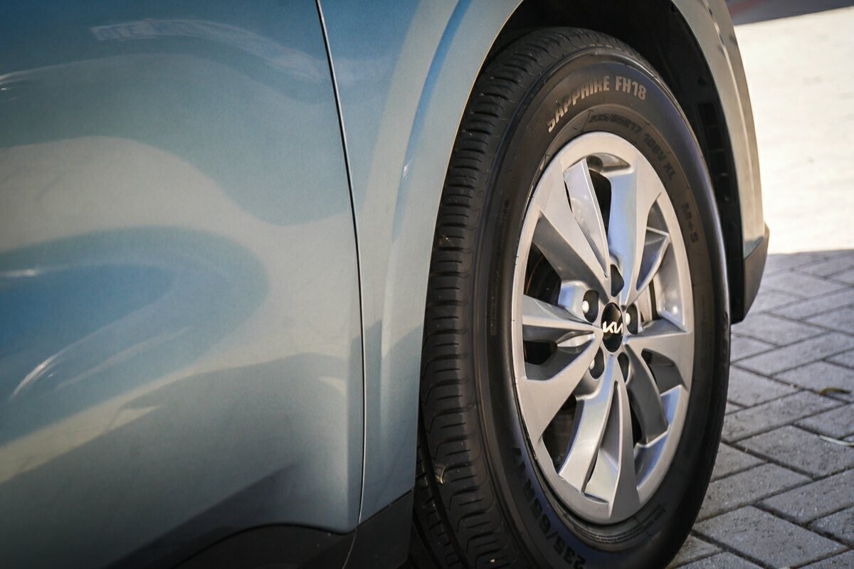 Kia Carnival image 3