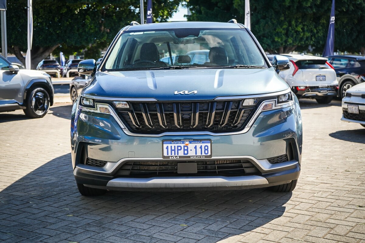 Kia Carnival image 4