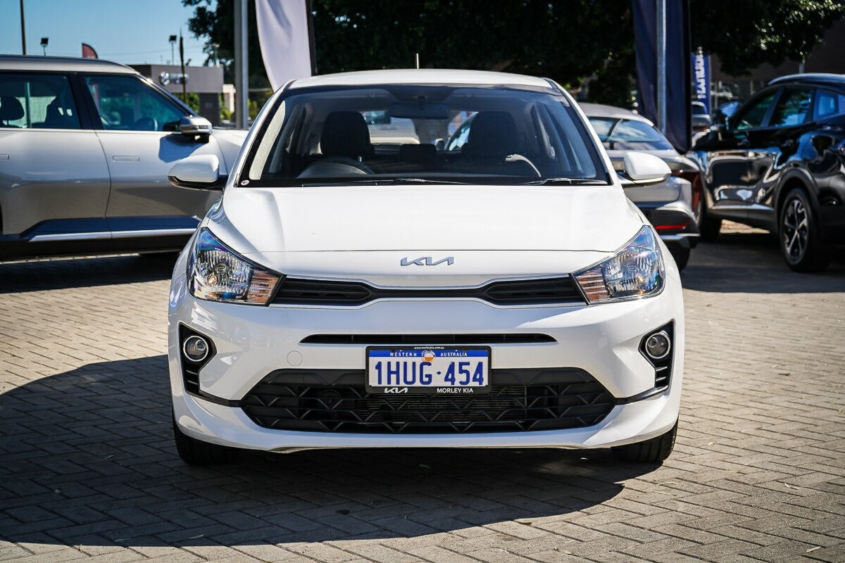 Kia Rio image 4