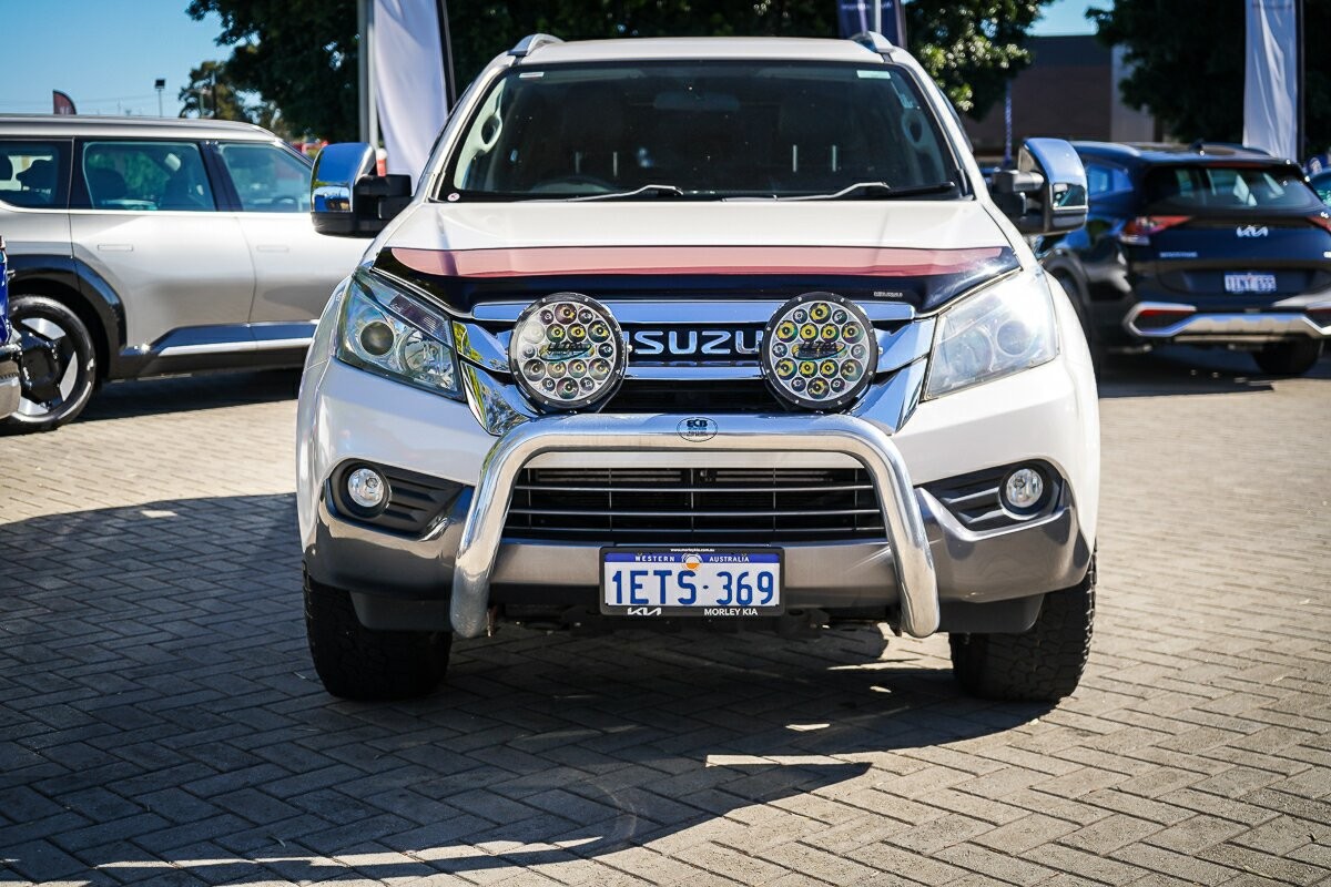 Isuzu Mu-x image 4