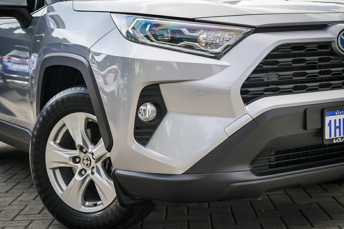 Toyota Rav4 image 2