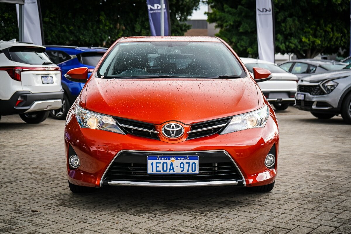 Toyota Corolla image 4