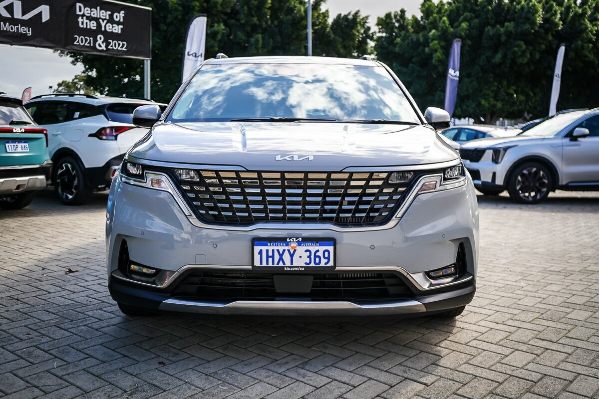 Kia Carnival image 4
