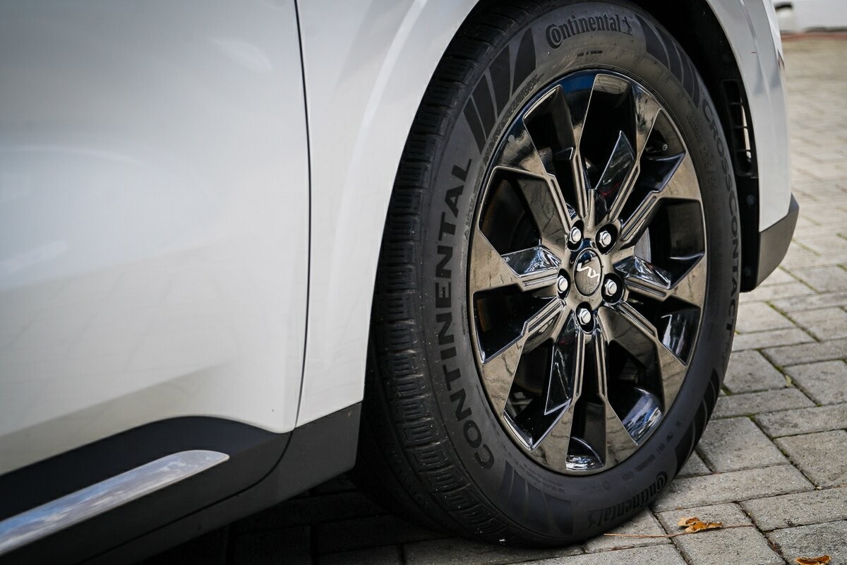 Kia Carnival image 3