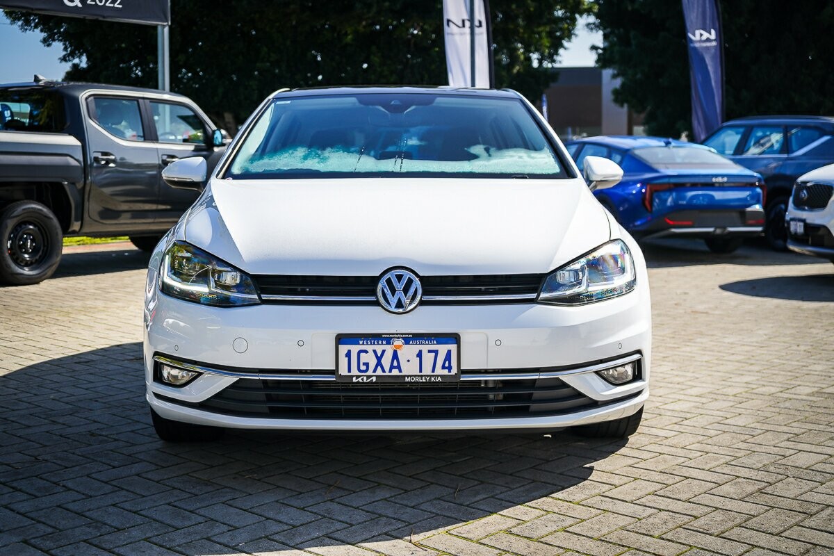 Volkswagen Golf image 4