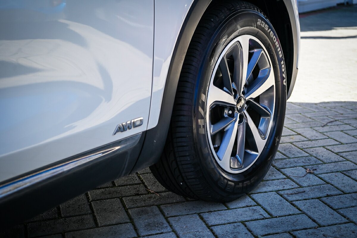 Kia Sorento image 3