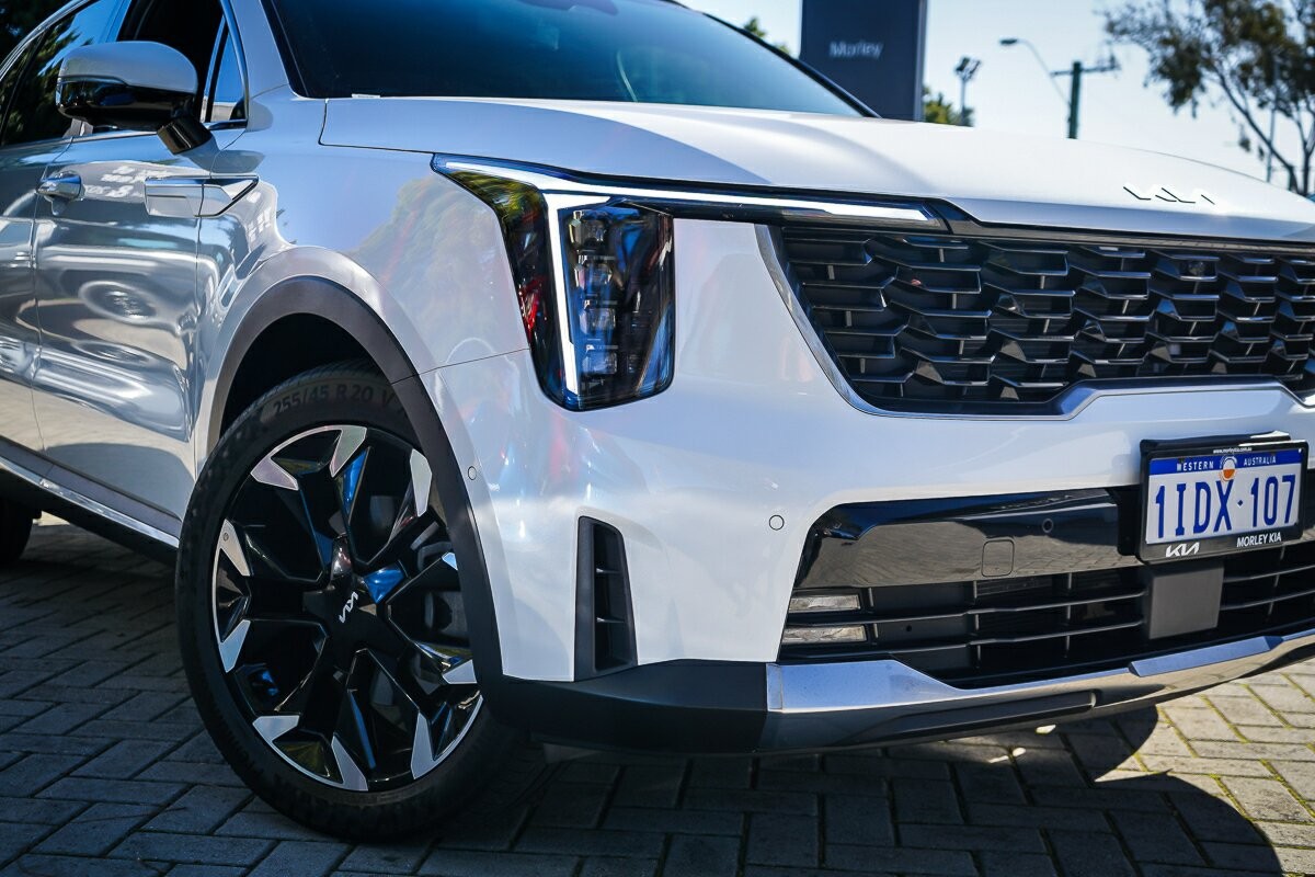Kia Sorento image 2