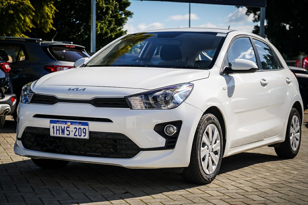 Kia Rio image 4