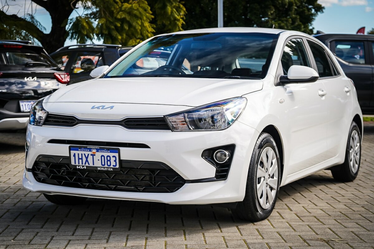 Kia Rio image 4