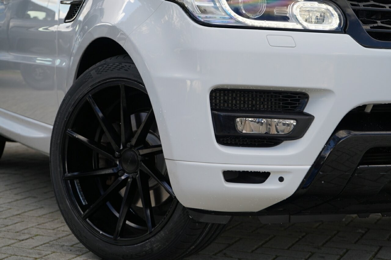 Land Rover Range Rover Sport image 2