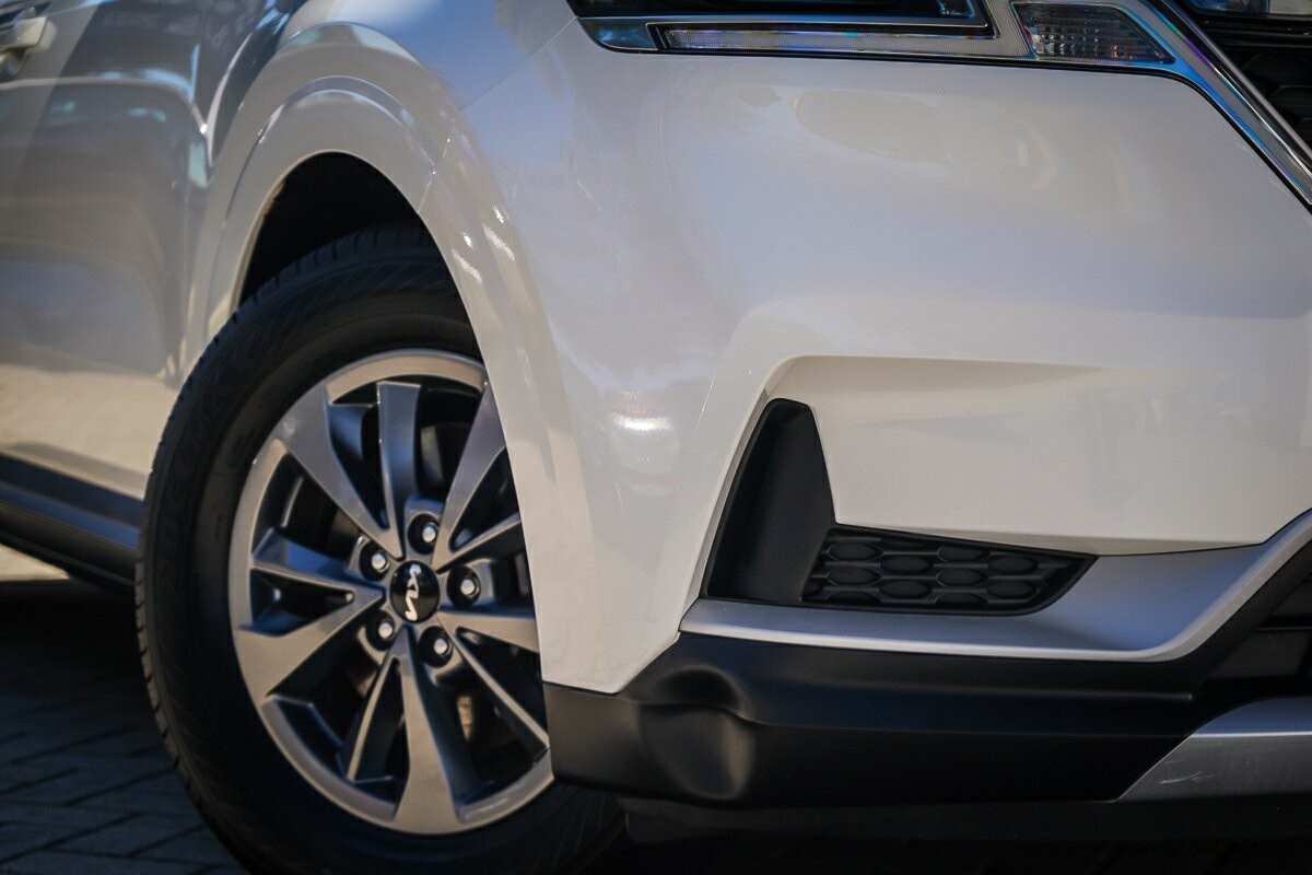 Kia Carnival image 2