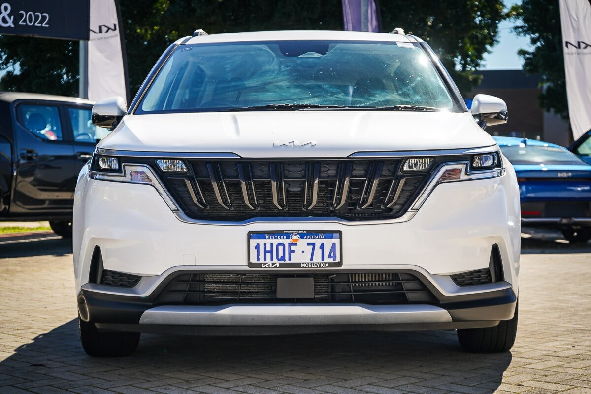 Kia Carnival image 3
