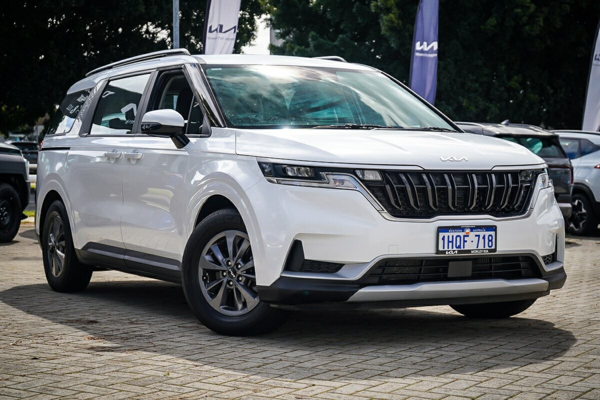Kia Carnival image 1