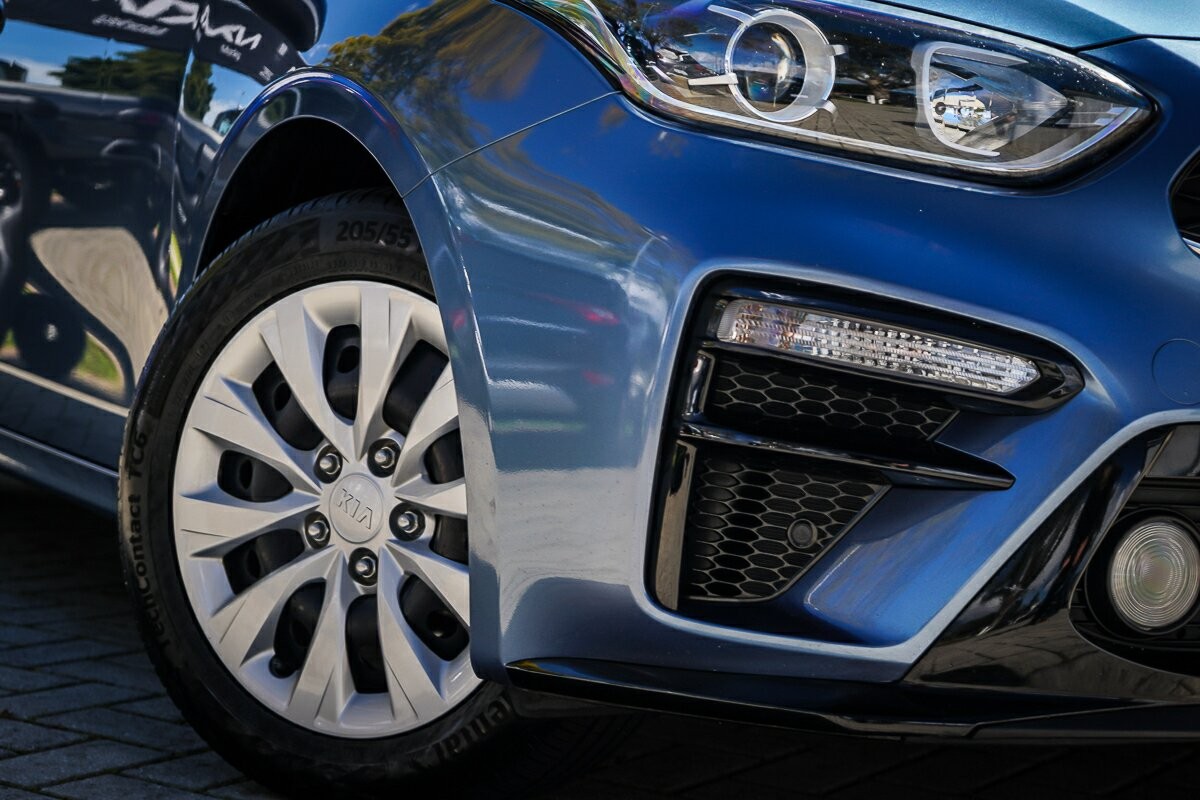 Kia Cerato image 2