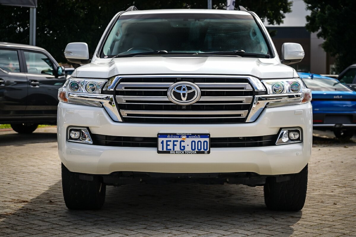 Toyota Landcruiser image 3