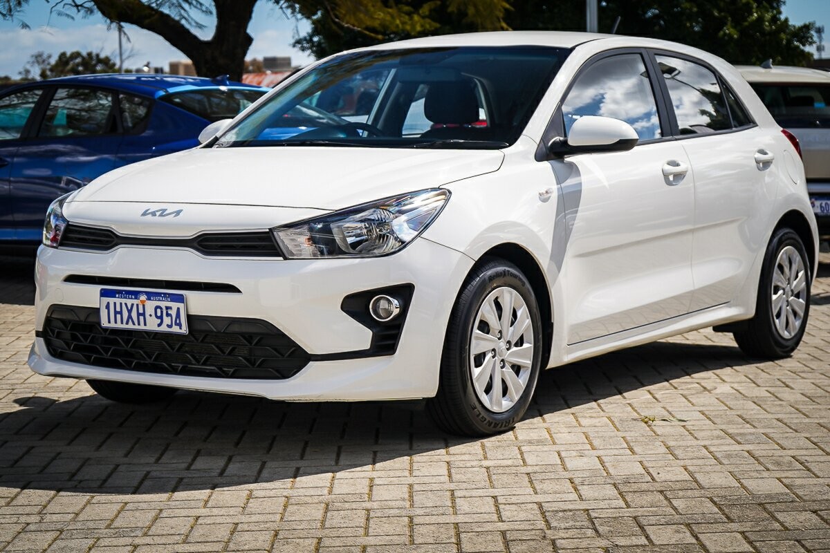 Kia Rio image 4