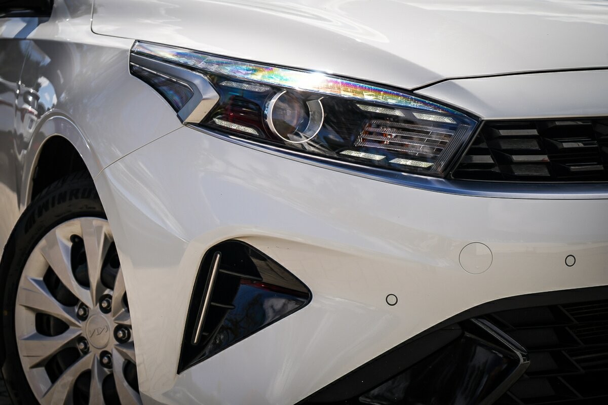 Kia Cerato image 2