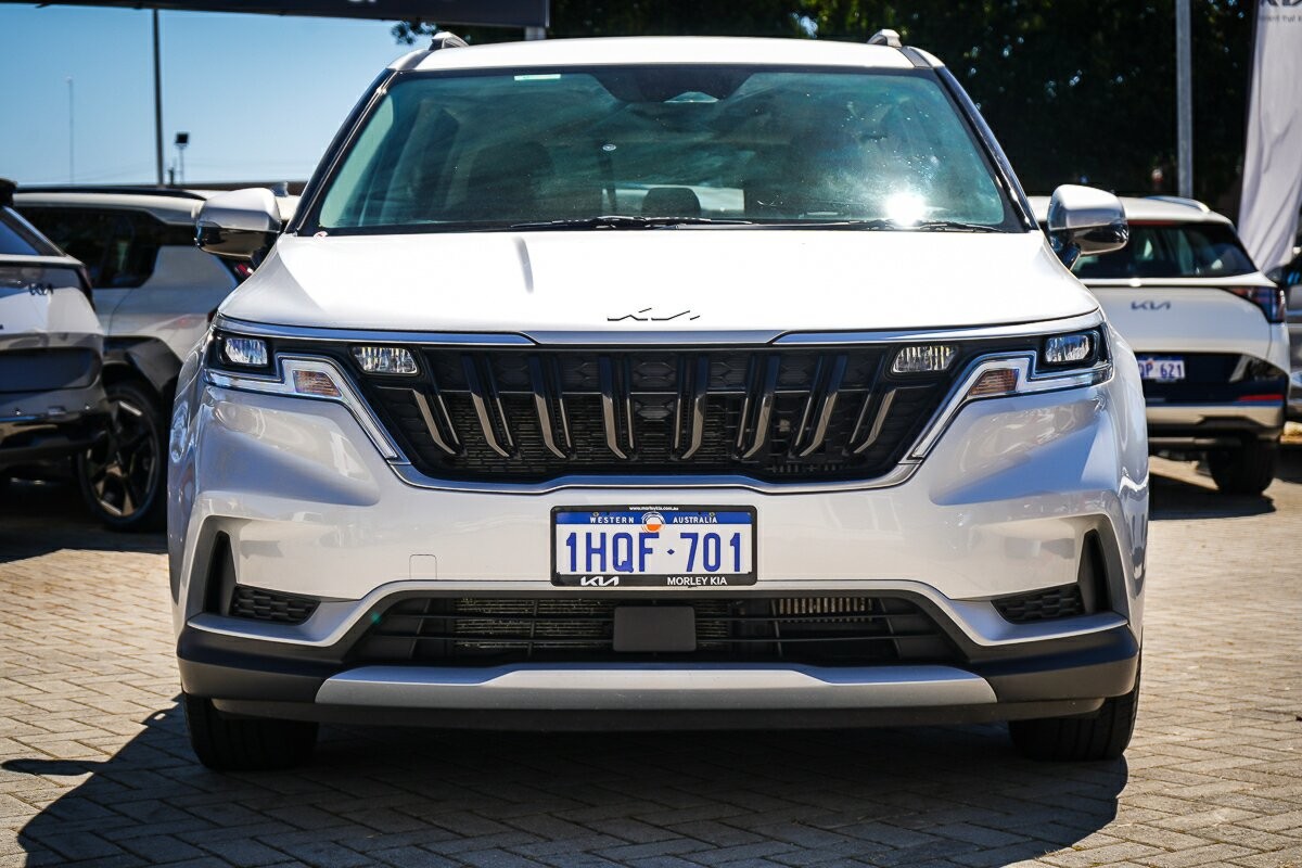 Kia Carnival image 3