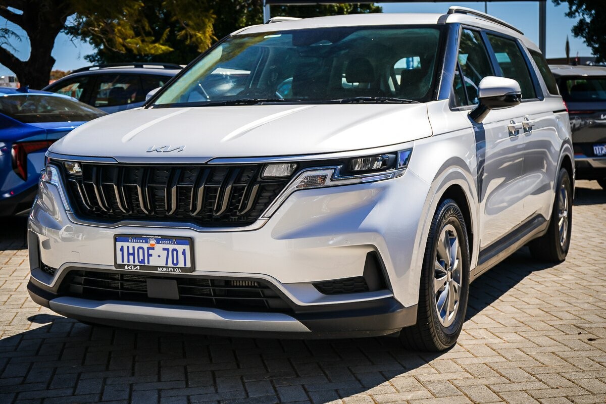 Kia Carnival image 4
