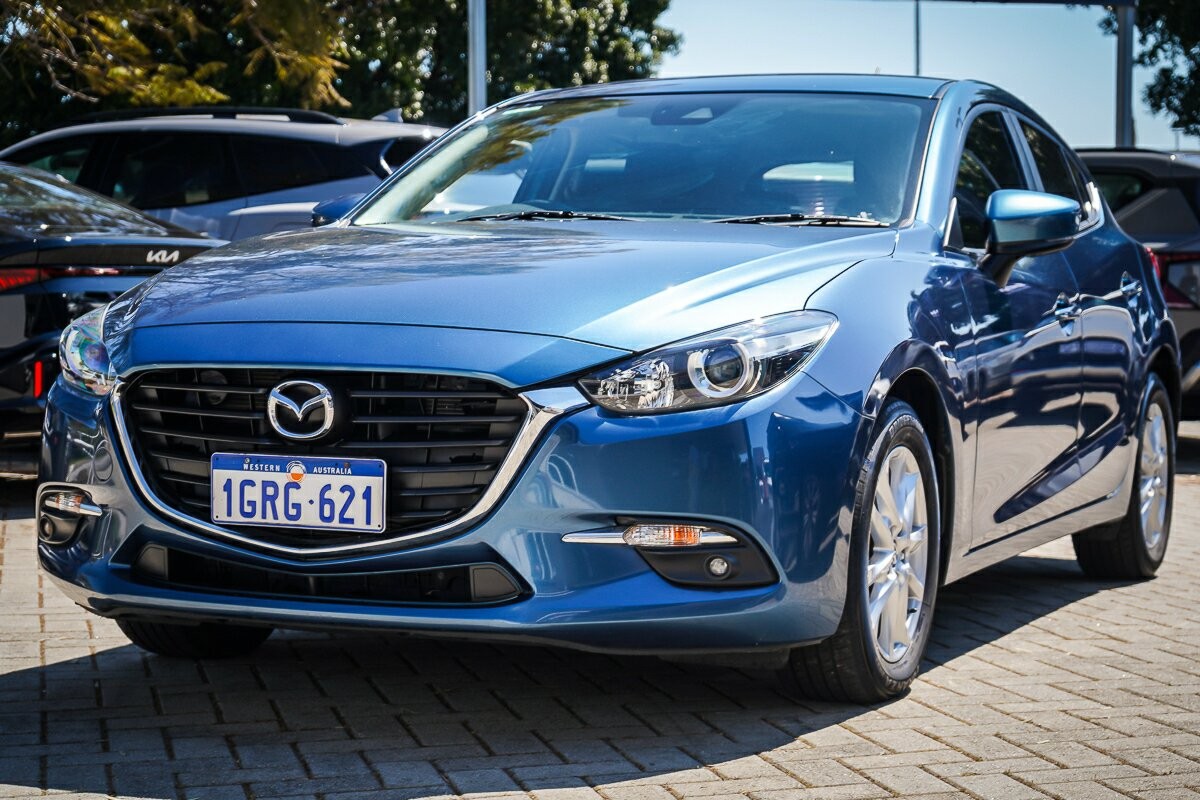 Mazda 3 image 1