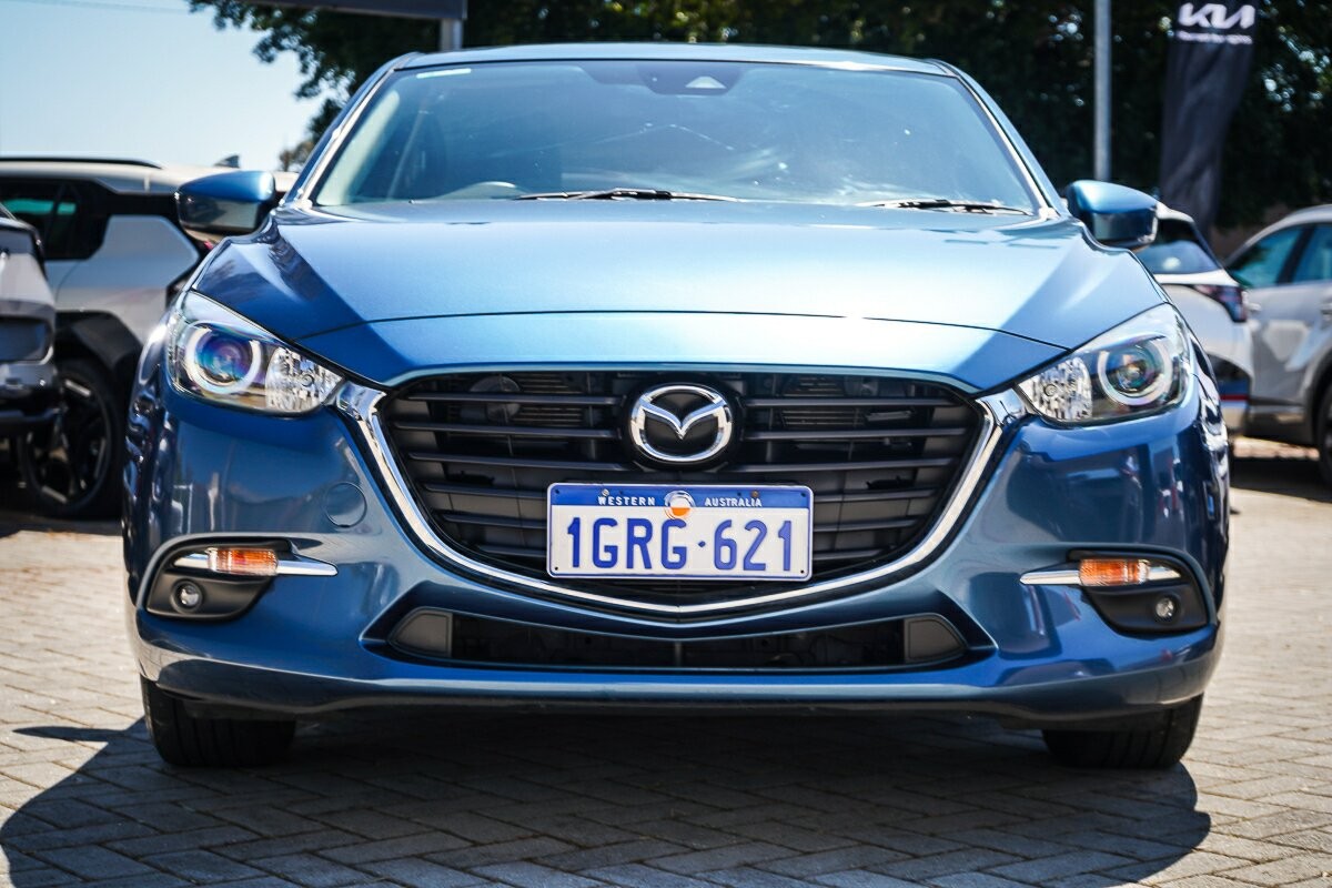 Mazda 3 image 3