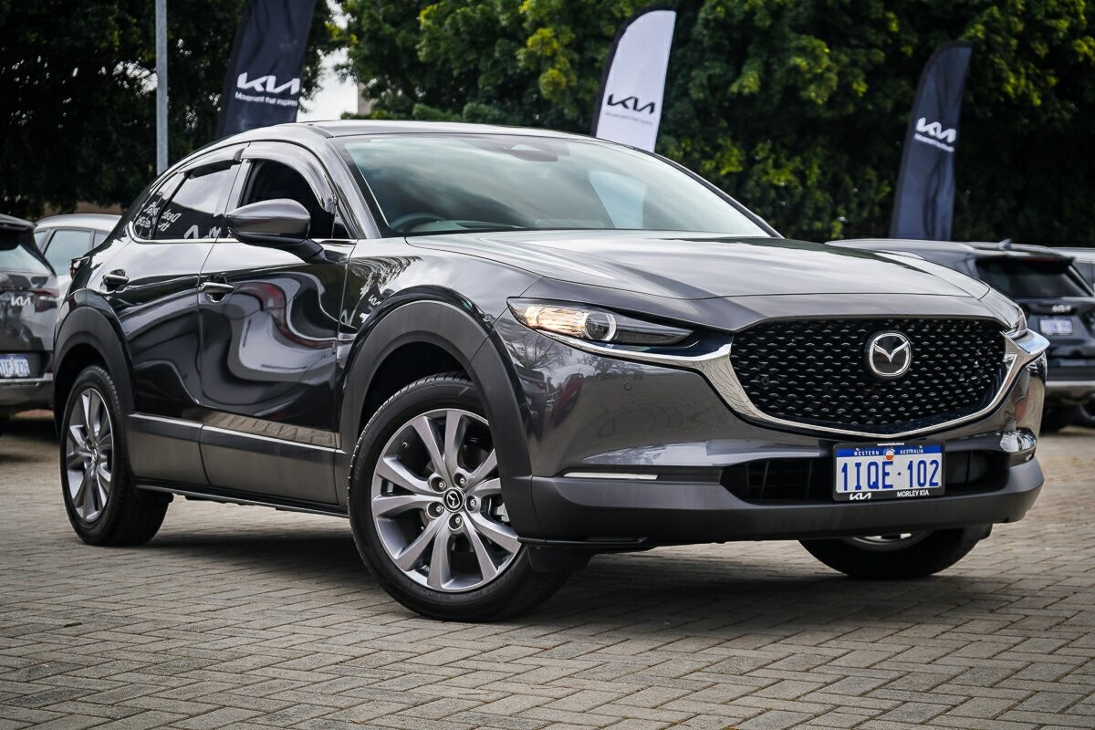 Mazda Cx-30 image 1