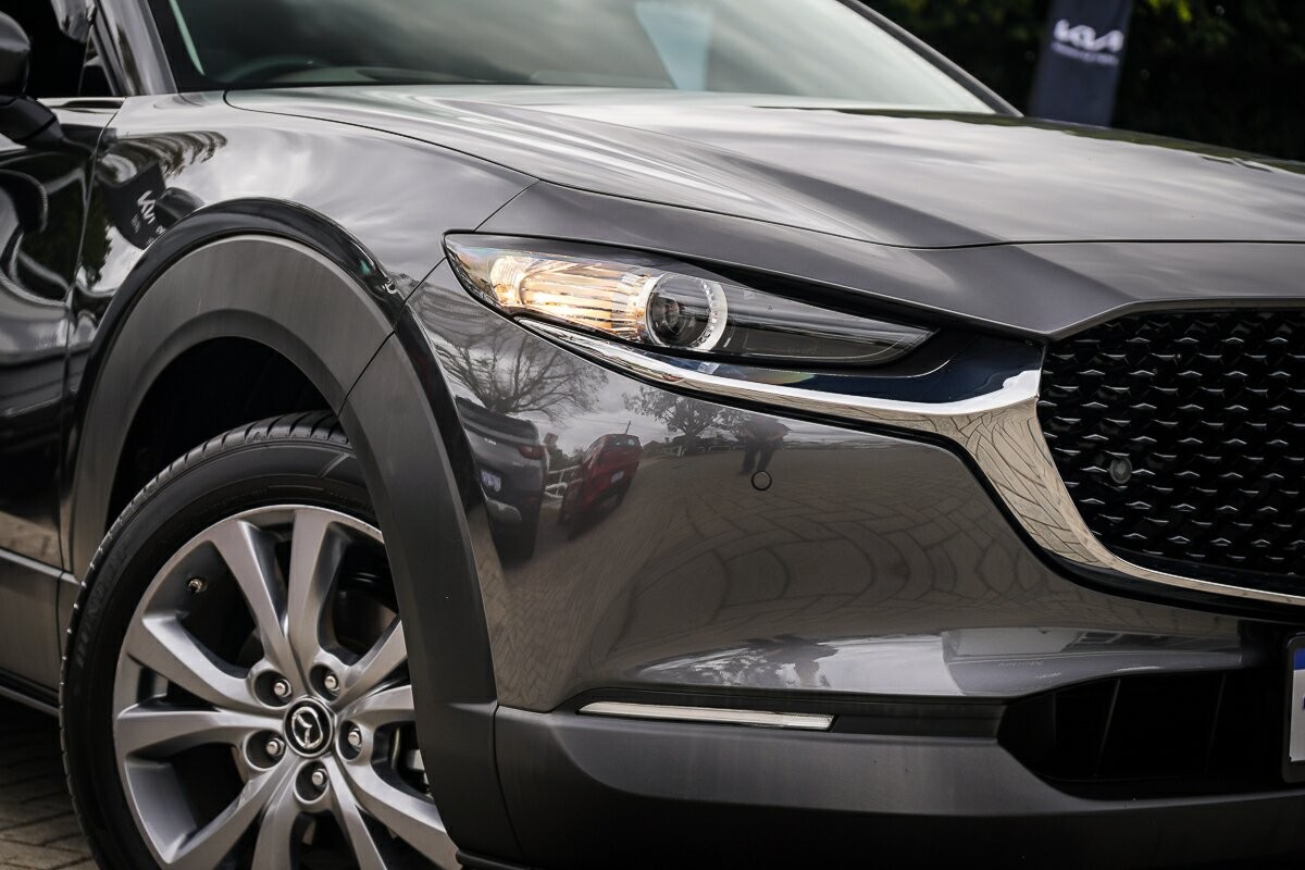 Mazda Cx-30 image 2