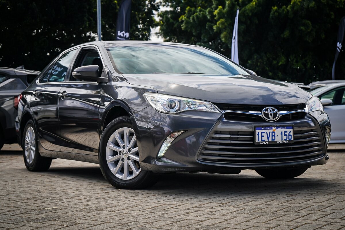 Toyota Camry image 1