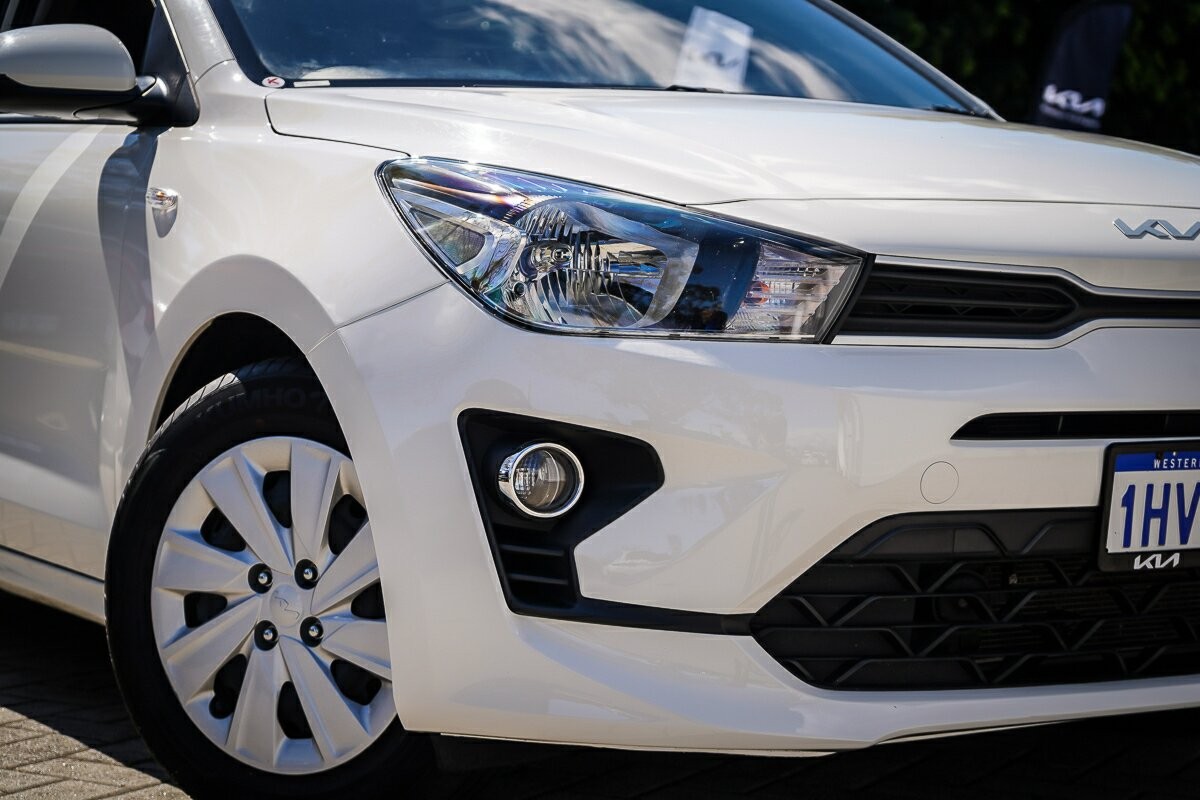 Kia Rio image 2
