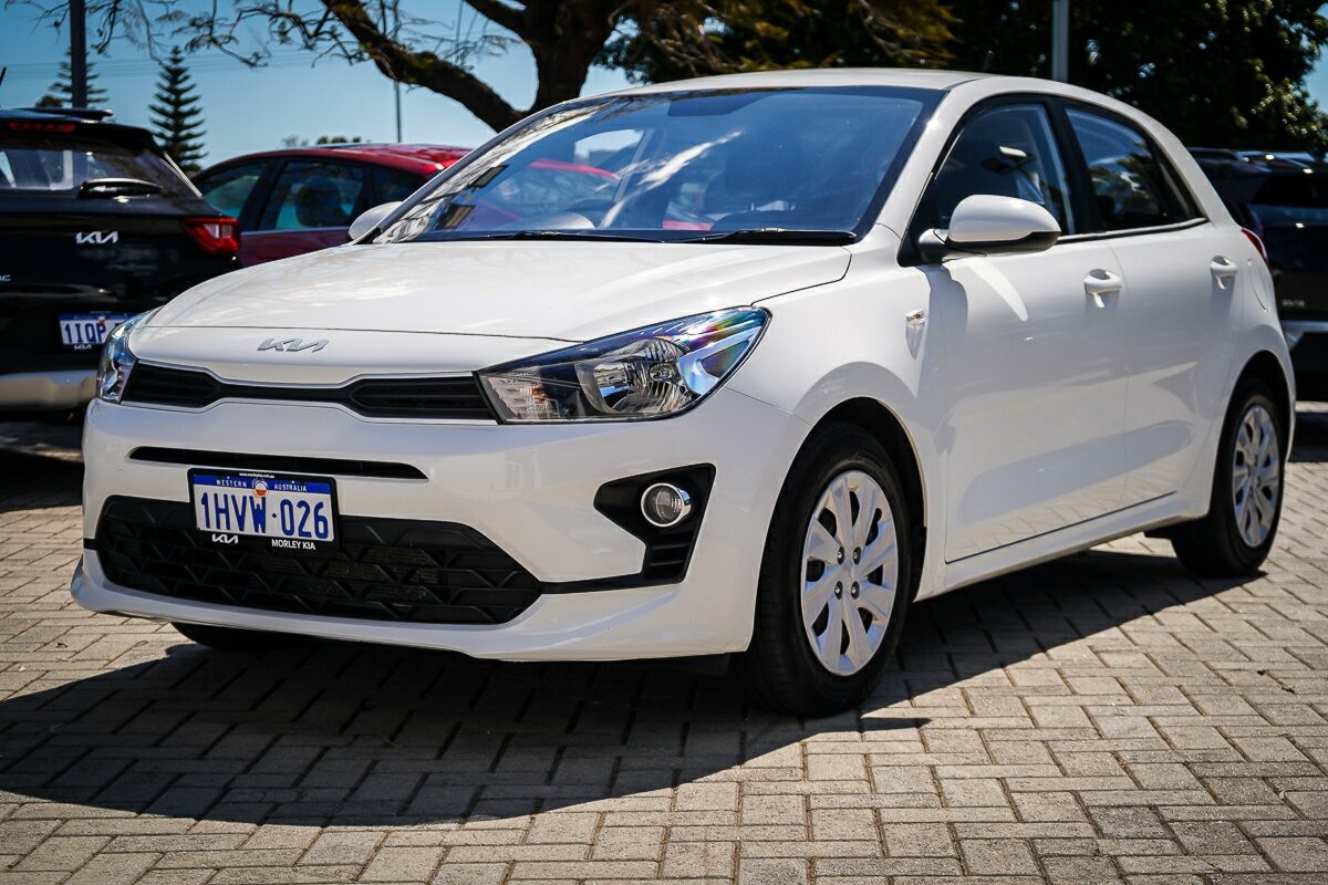 Kia Rio image 4