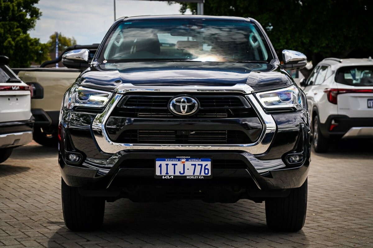 Toyota Hilux image 3