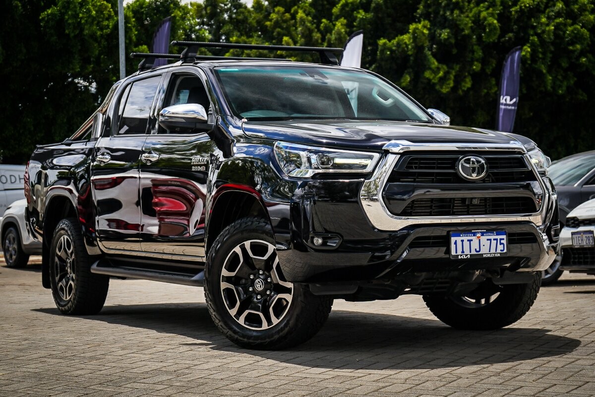 Toyota Hilux image 1