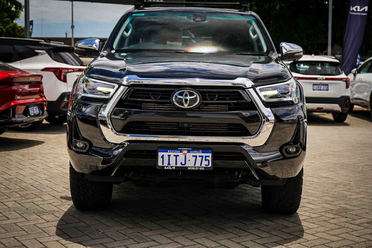 Toyota Hilux image 3