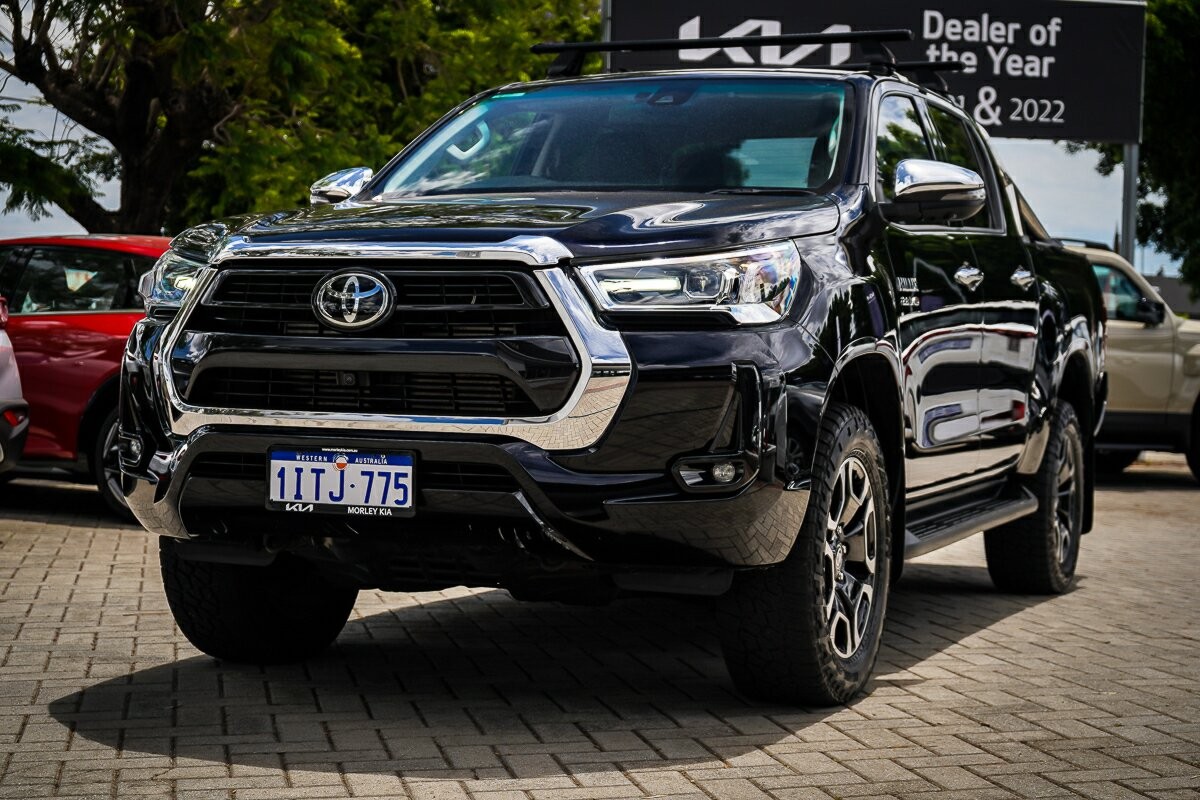 Toyota Hilux image 4