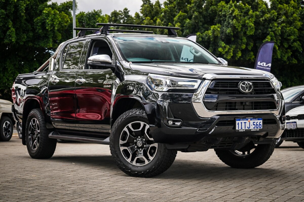 Toyota Hilux image 1