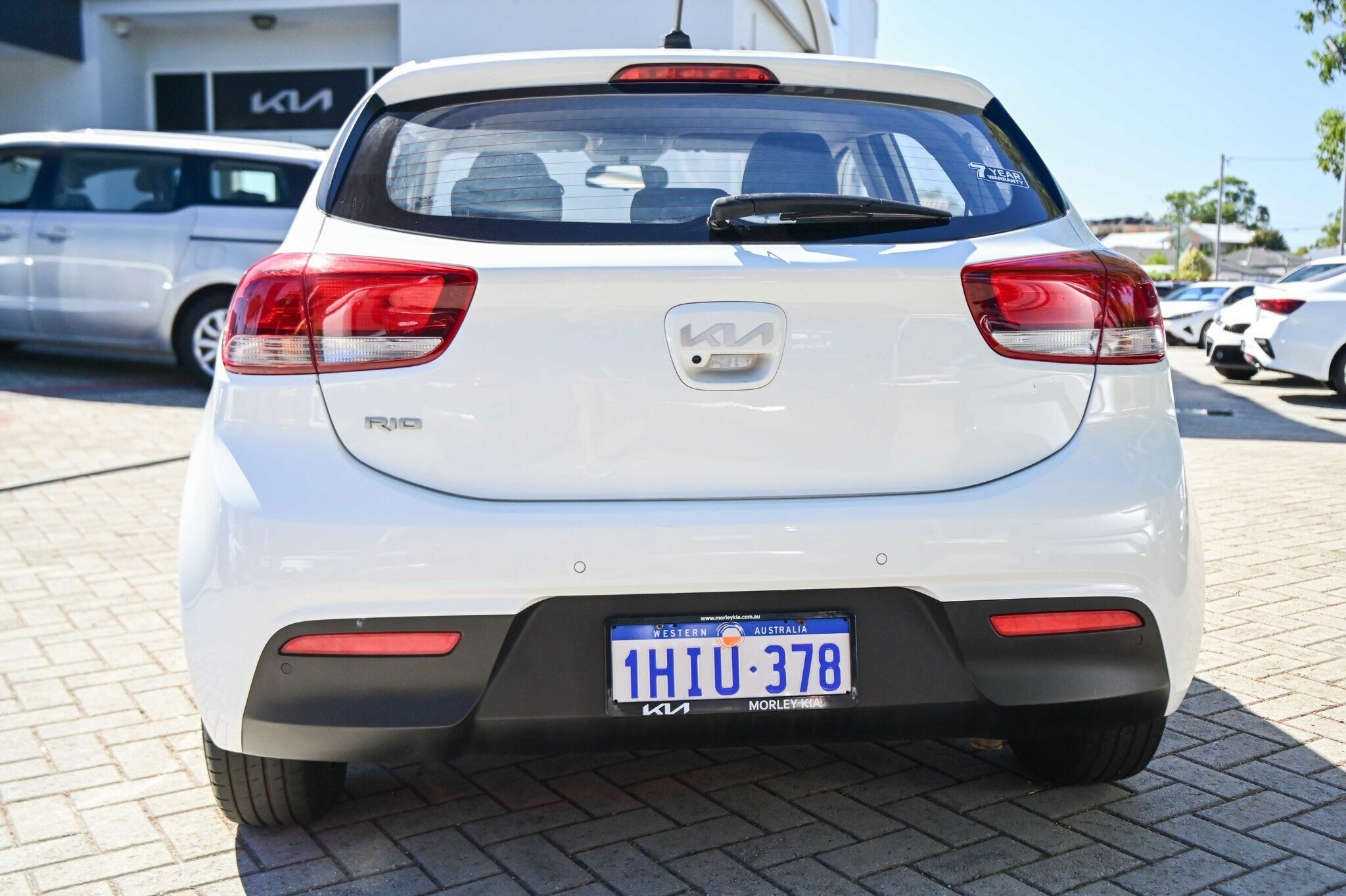 Kia Rio image 4