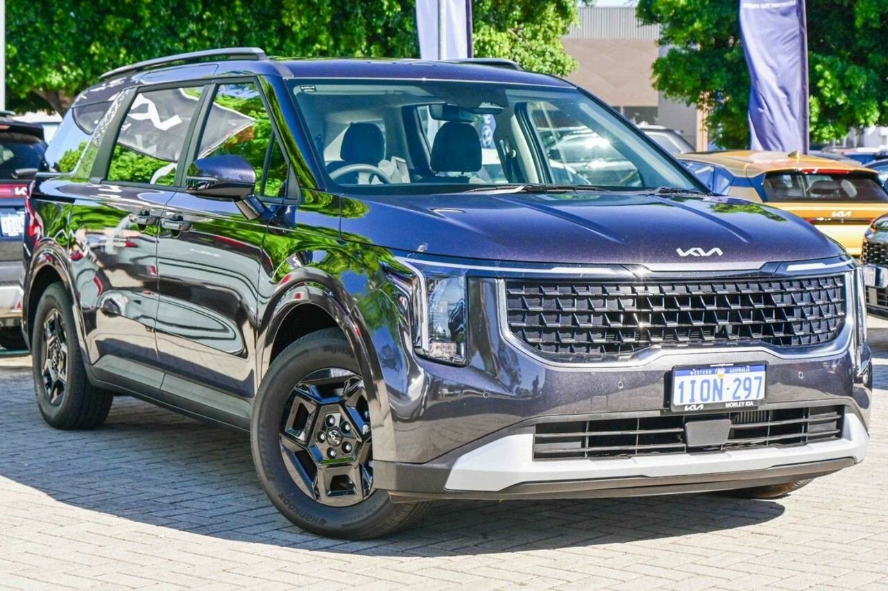 Kia Carnival image 1