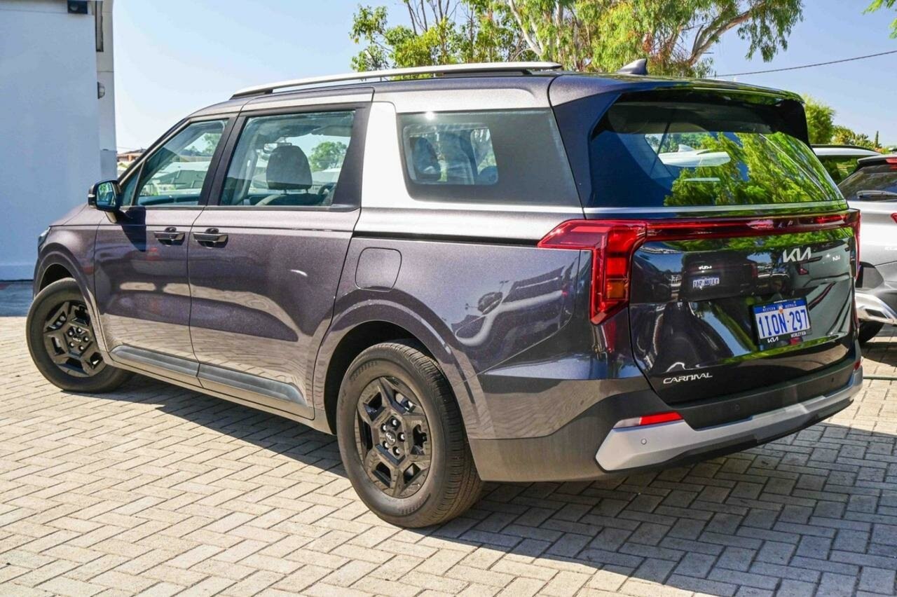 Kia Carnival image 3