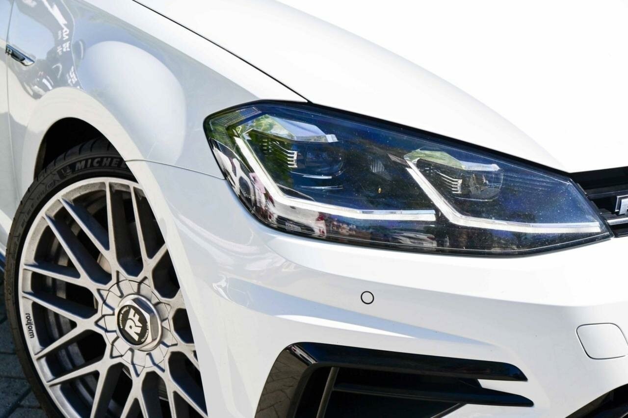 Volkswagen Golf image 2