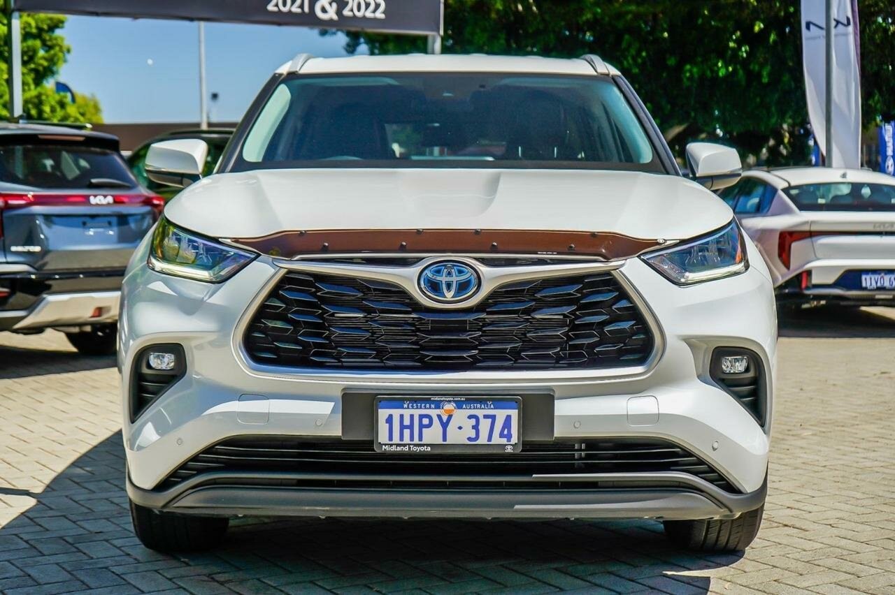 Toyota Kluger image 4