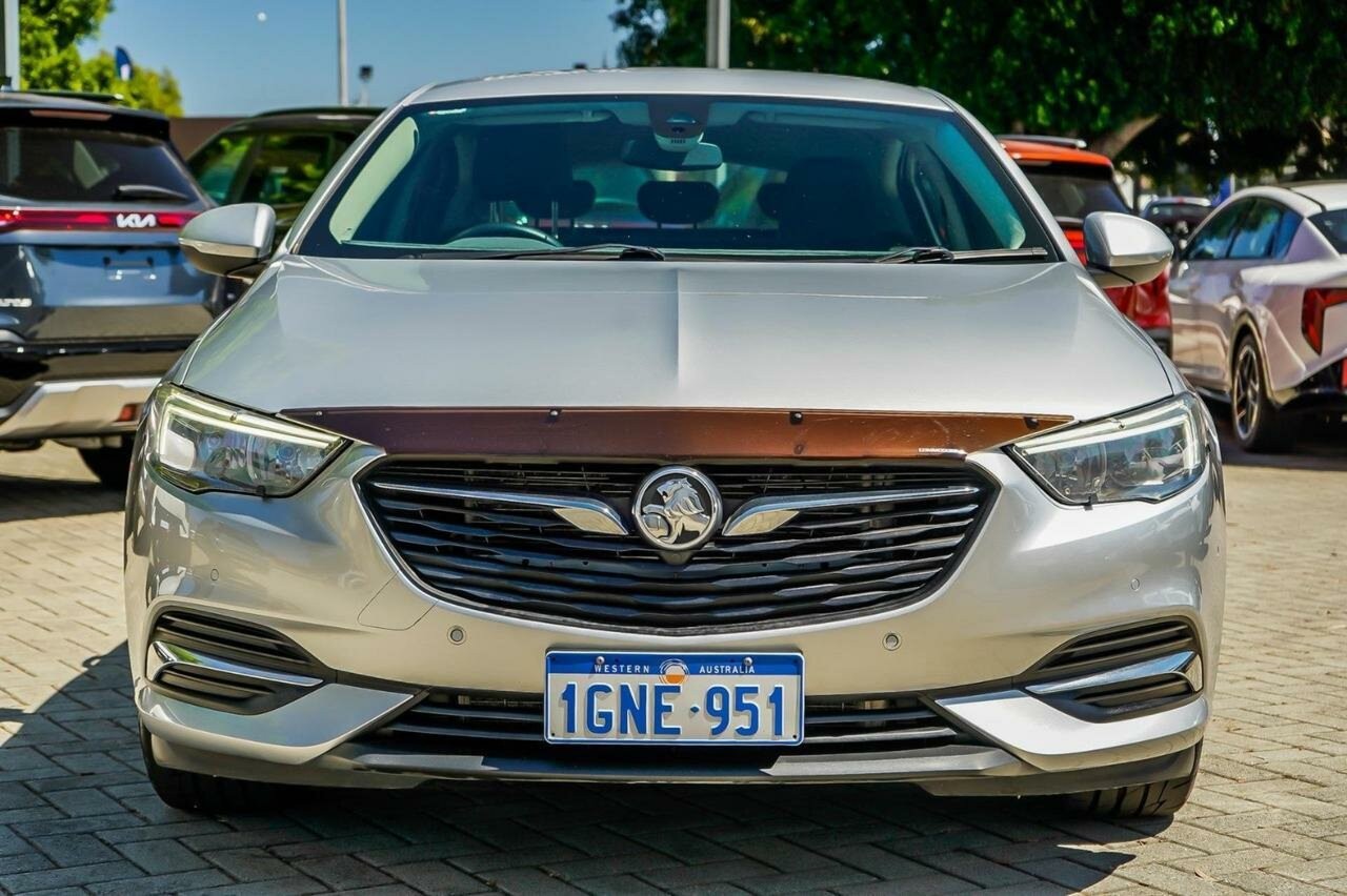 Holden Commodore image 4