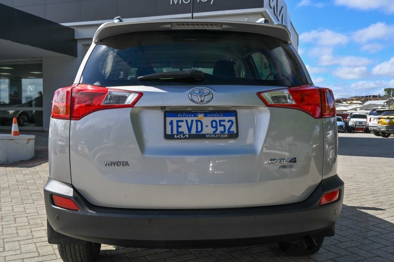 Toyota Rav4 image 3