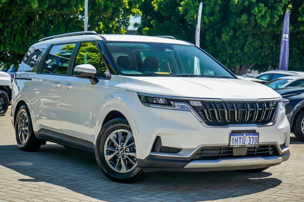 Kia Carnival image 1