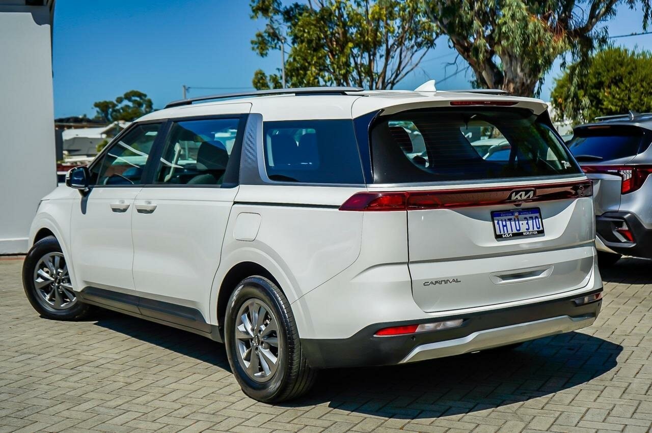 Kia Carnival image 2