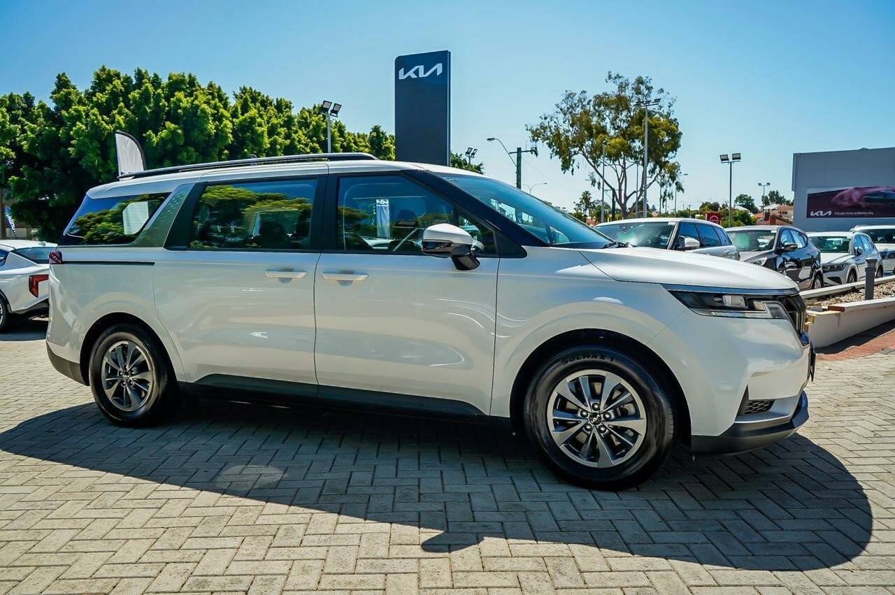Kia Carnival image 3