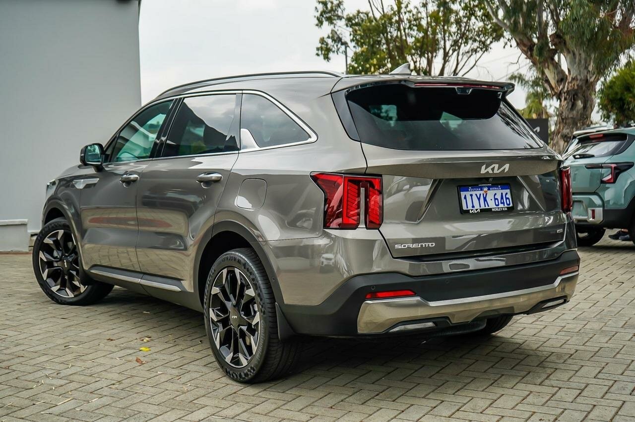 Kia Sorento image 2