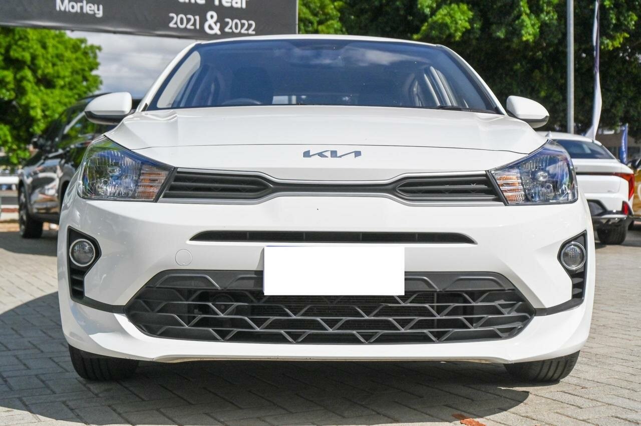 Kia Rio image 4